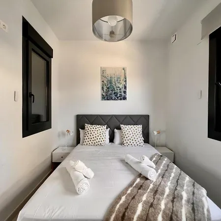 Cape In Cabo De Roig By Perfectly Chalet *